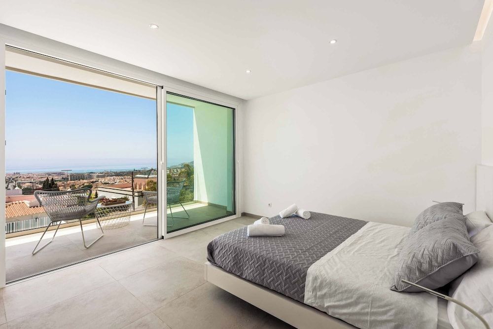 Villa (4 Bedrooms)