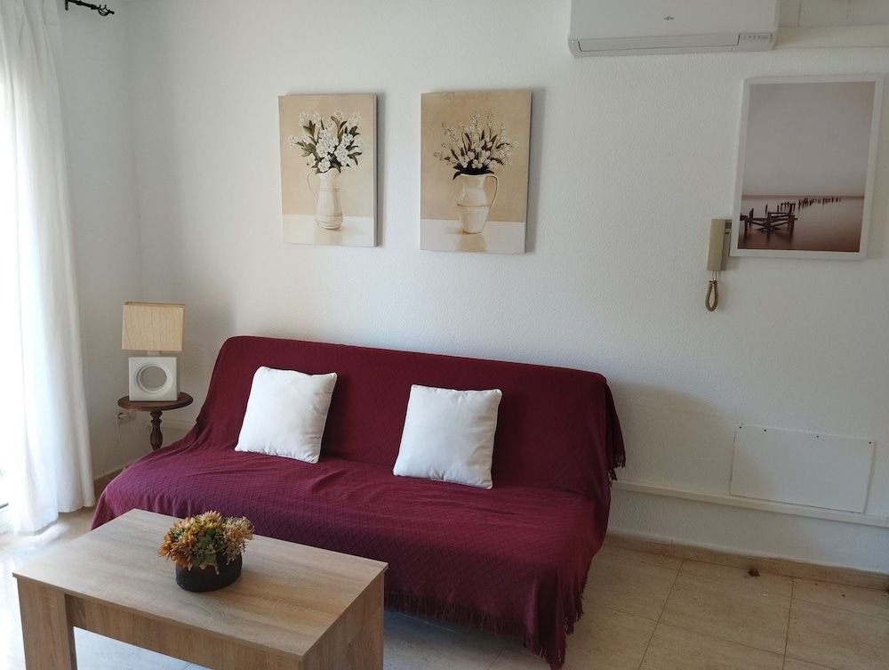 Apartment, Smoking