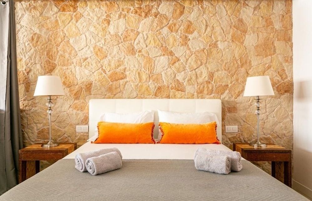 Master One Bedroom Suite with Shared Pool