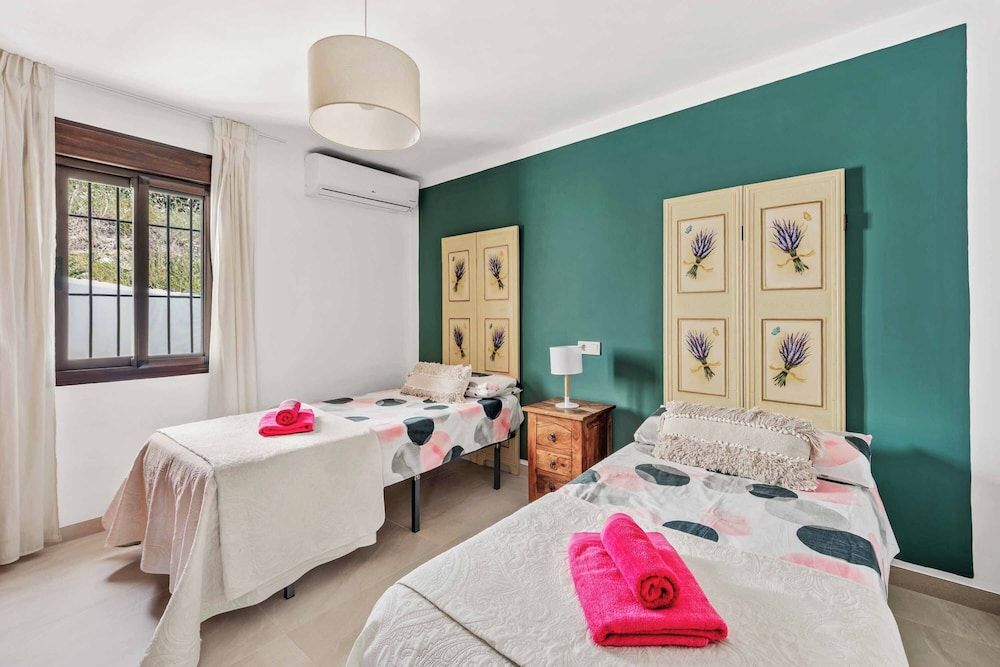 Villa (4 Bedrooms)