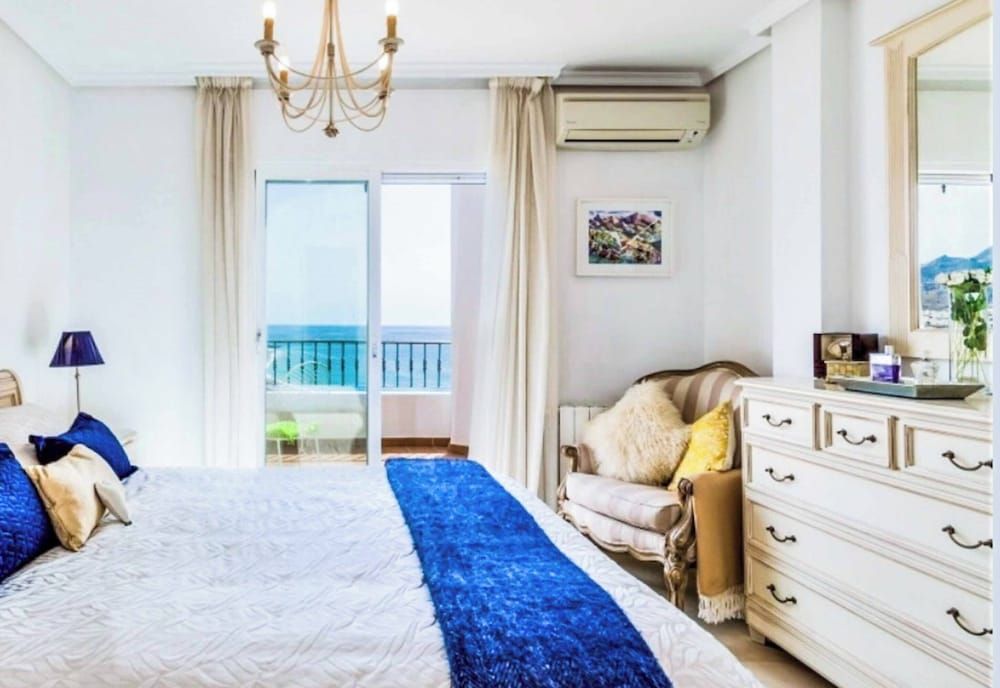 Villa (4 Bedrooms)