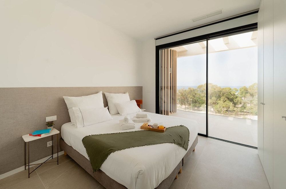 Apartment, 3 Bedrooms, Terrace, Ocean View
