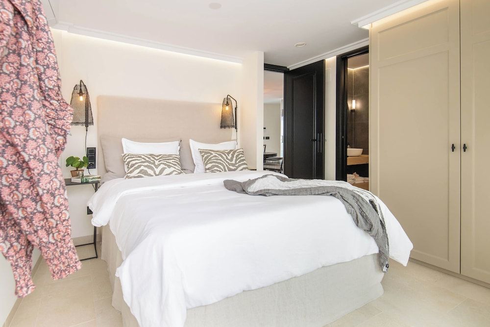 Luxury Penthouse, 3 Bedrooms, Sea View