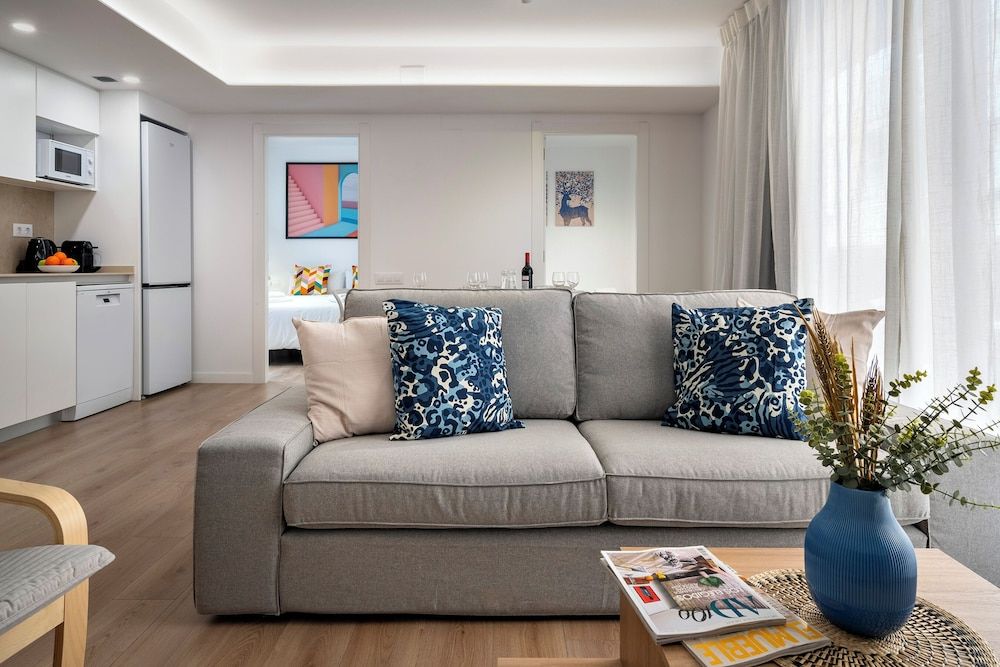 Deluxe Apartment
