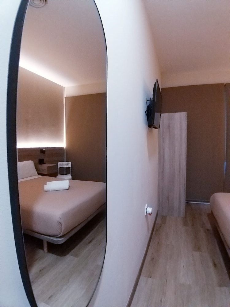 Optimus Comfort Campoamor 101 Deluxe Room 27