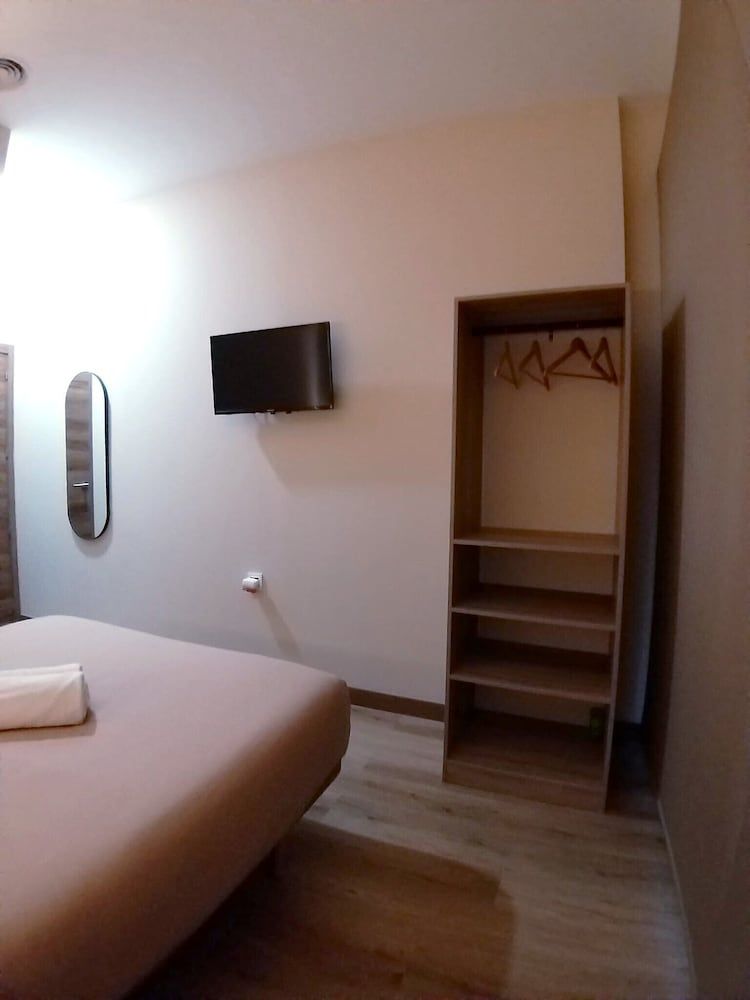 Optimus Comfort Campoamor 101 Deluxe Room 3