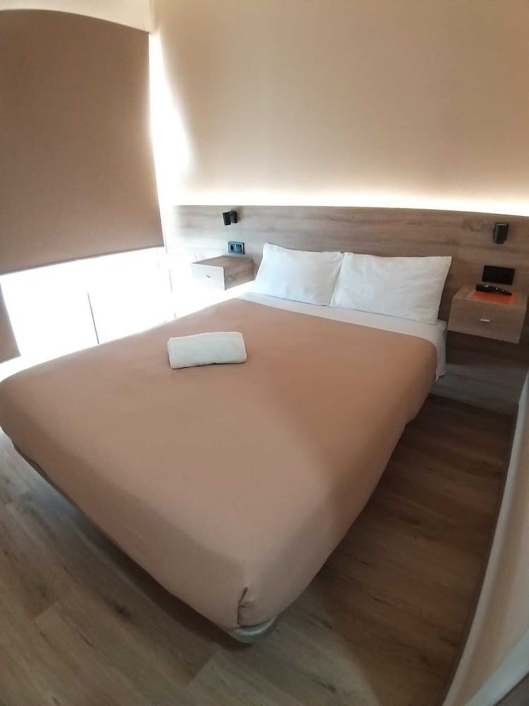 Optimus Comfort Campoamor 101 Deluxe Room 13