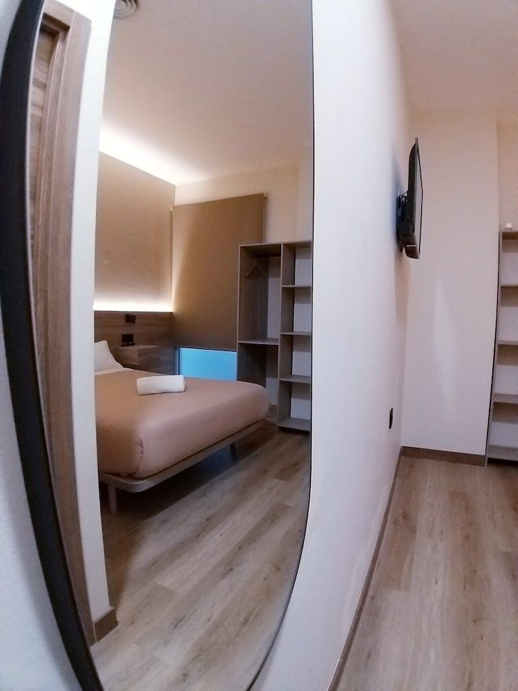 Optimus Comfort Campoamor 101 Deluxe Room 26