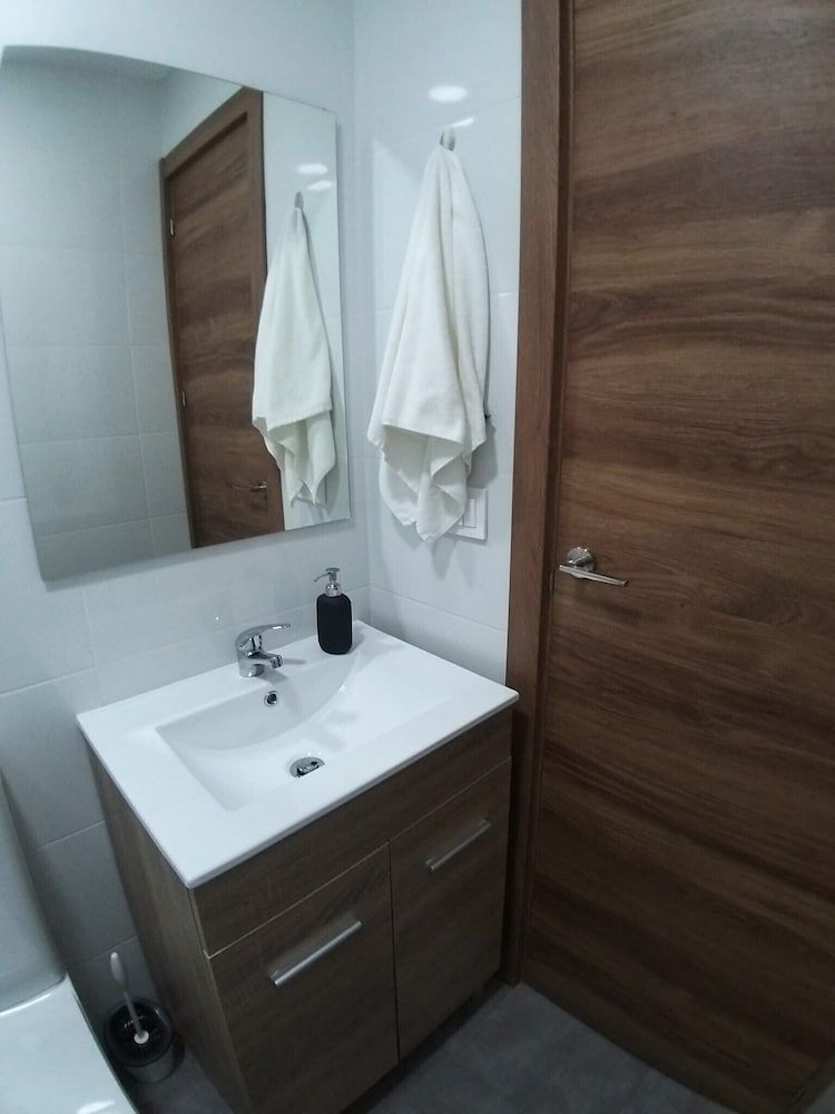 Optimus Comfort Campoamor 101 Deluxe Room 17