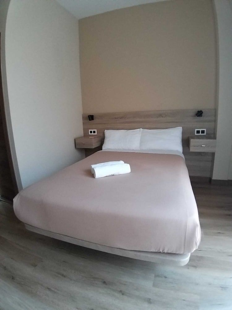 Optimus Comfort Campoamor 101 Deluxe Room 15