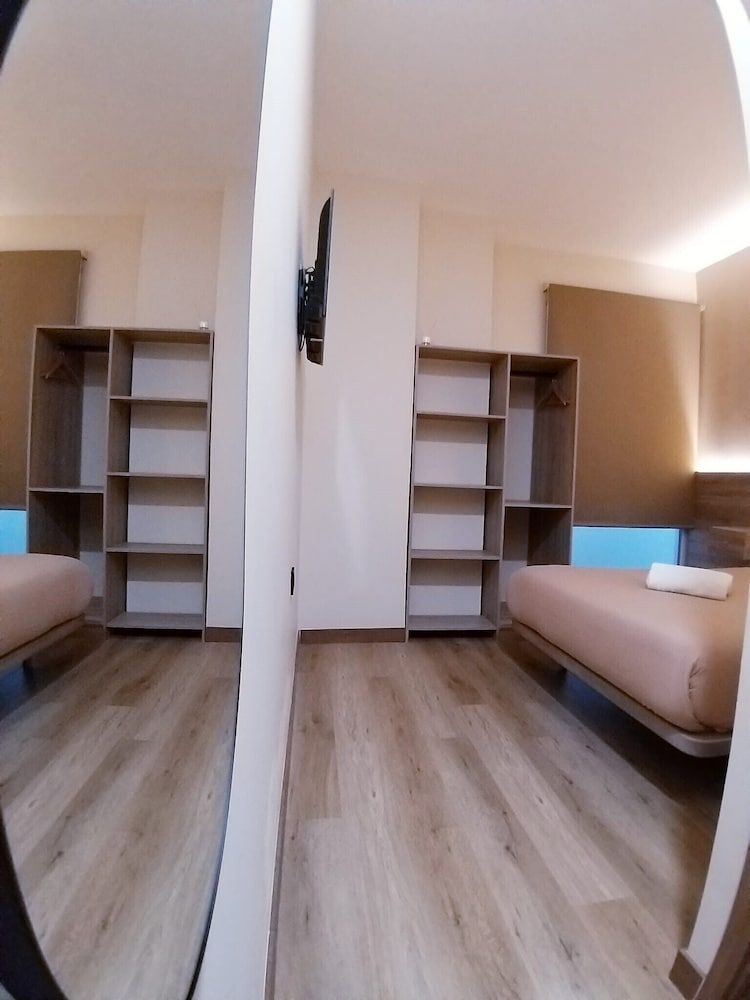 Optimus Comfort Campoamor 101 Deluxe Room 10