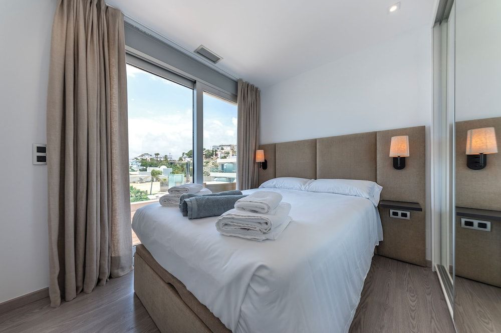 Deluxe Apartment, 3 Bedrooms, Sea View