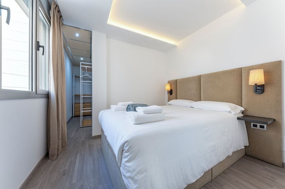 Apartment, 4 Bedrooms, Sea View