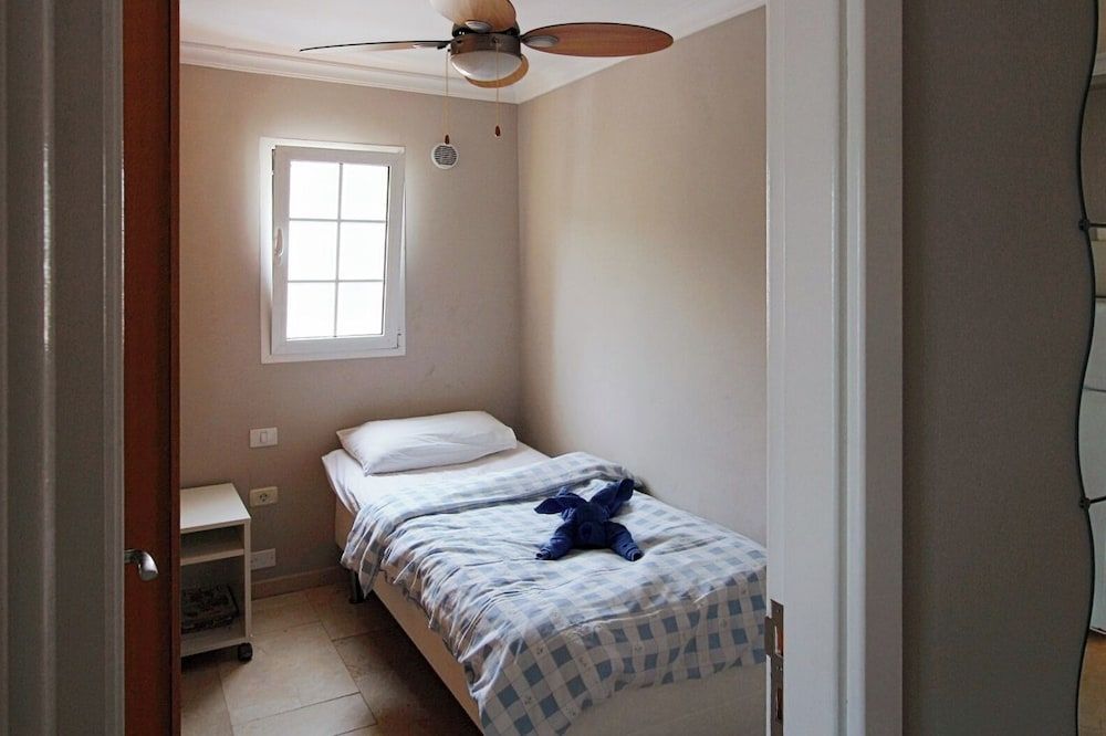 Apartment, 2 Bedrooms, Terrace, Mountain View
