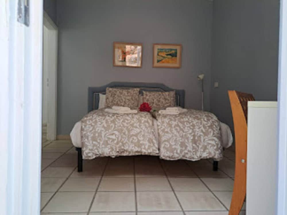 Apartment, 2 Bedrooms, Smoking