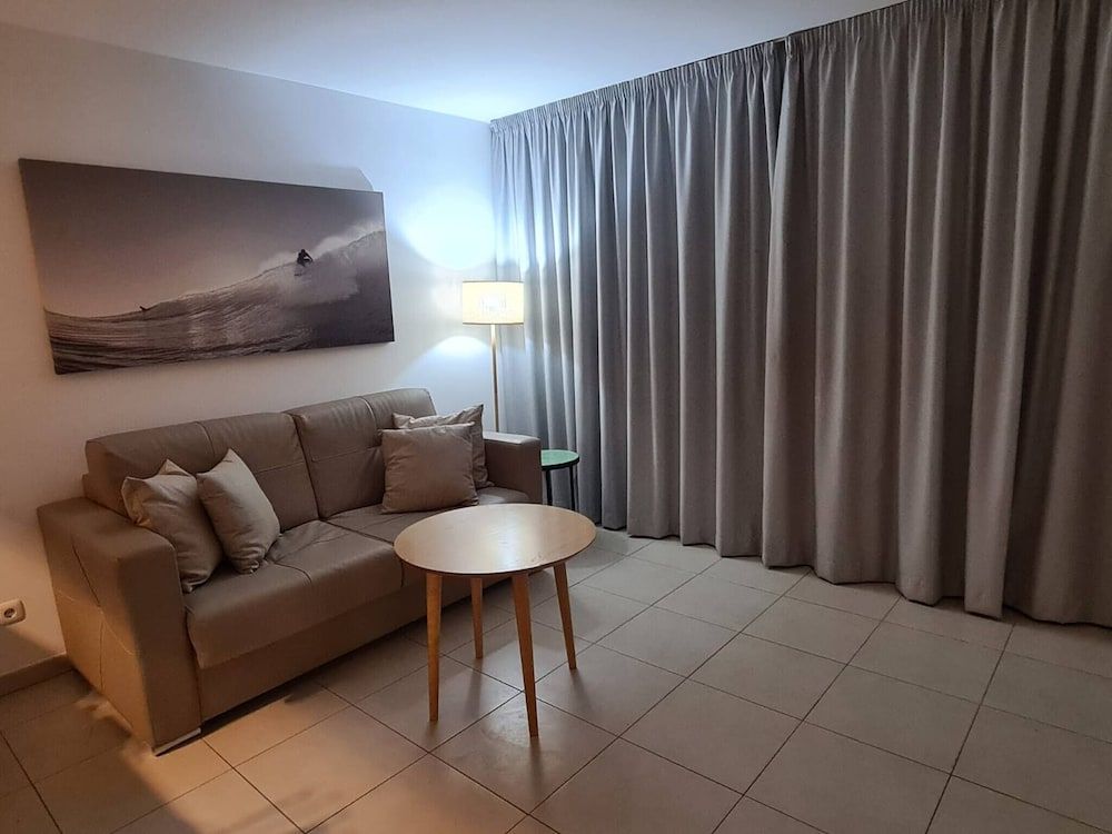 Apartment, Multiple Bedrooms, Smoking, Balcony