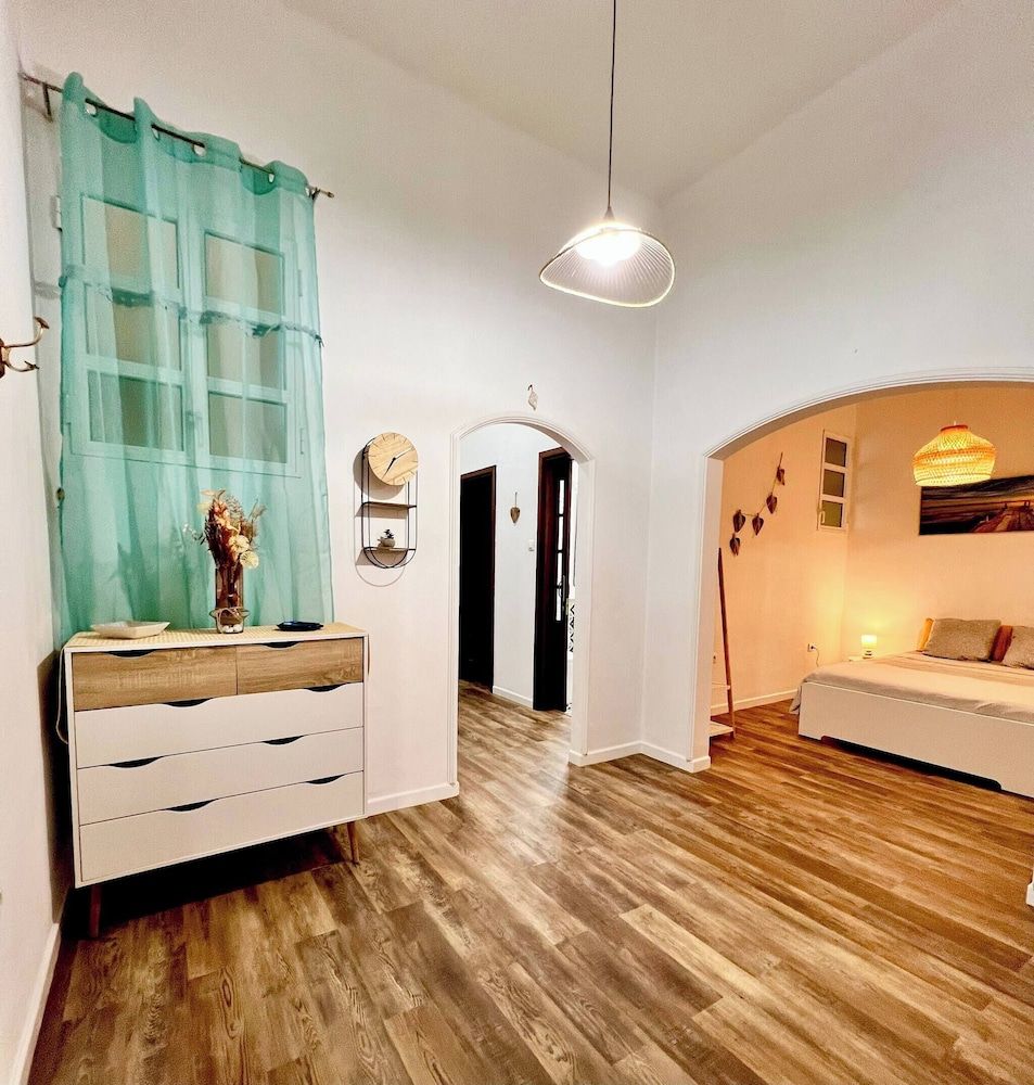 Apartment, 2 Bedrooms, Balcony, City View