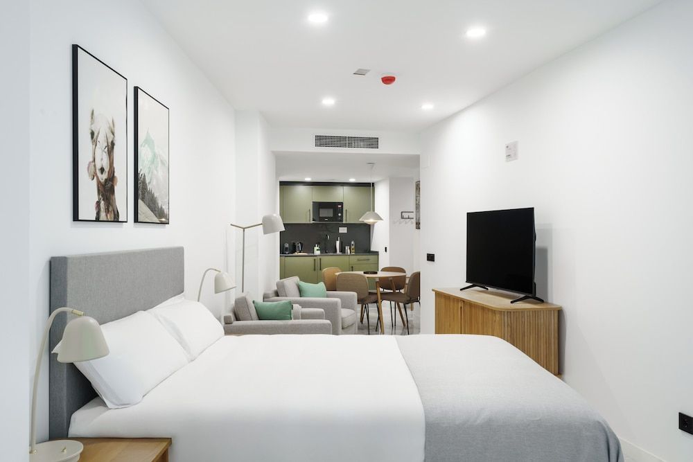 Limehome Jerez de la Frontera Studio