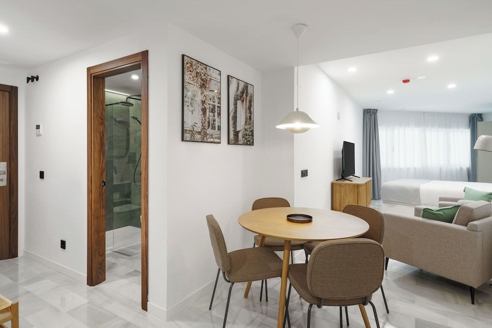 Limehome Jerez de la Frontera Studio 8