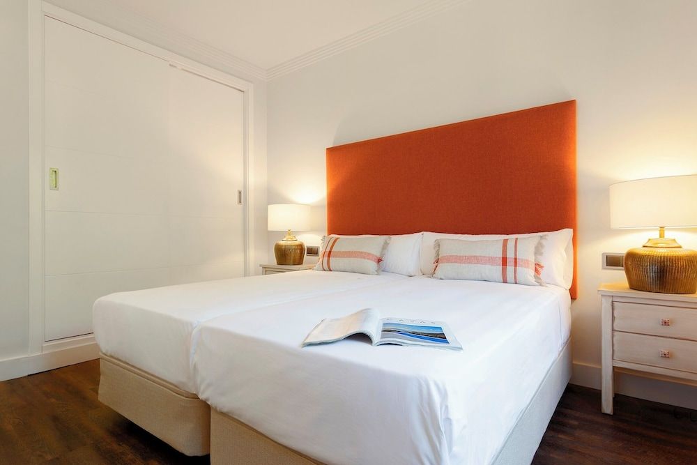 Apartment (3 Bedrooms)