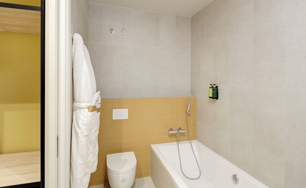 Sercotel Barcelona El Prat Junior Suite 3