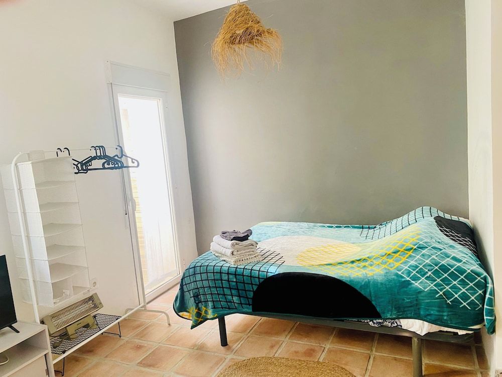 Studio, Multiple Bedrooms, Balcony