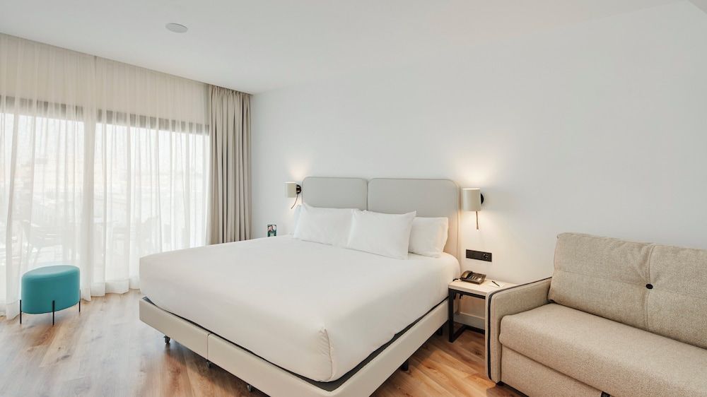 Superior Triple Room, Terrace (Frontal Sea View)