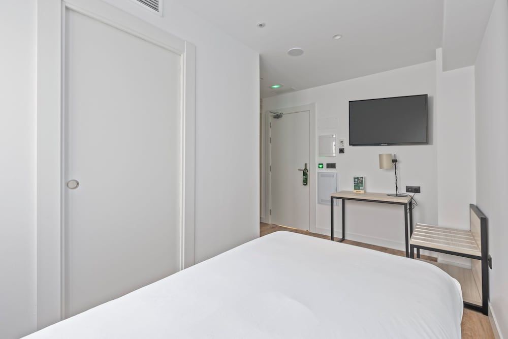 Classic Single Room