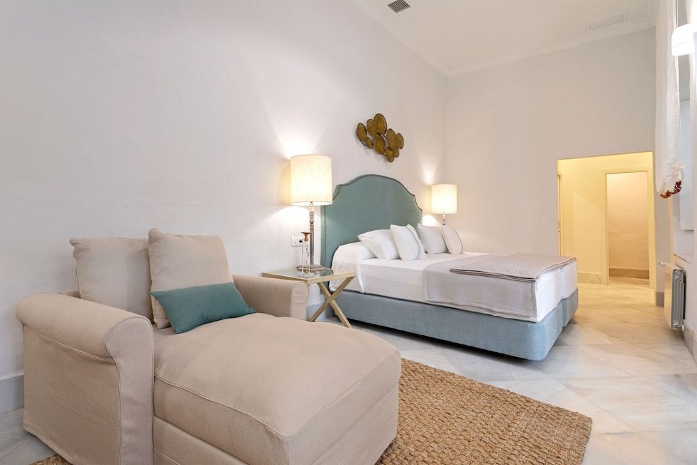 House (Multiple Bedrooms)