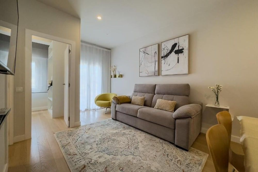 Family Apartment, Tower