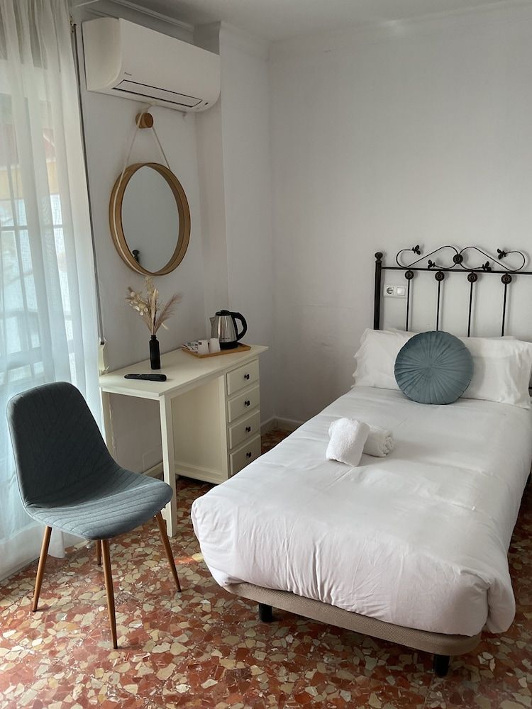 Hostal San Miguel by Croma Basic Double Room, City View 20