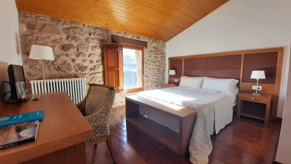 Standard Double or Twin Room, 1 Bedroom, Ensuite, Mountain View