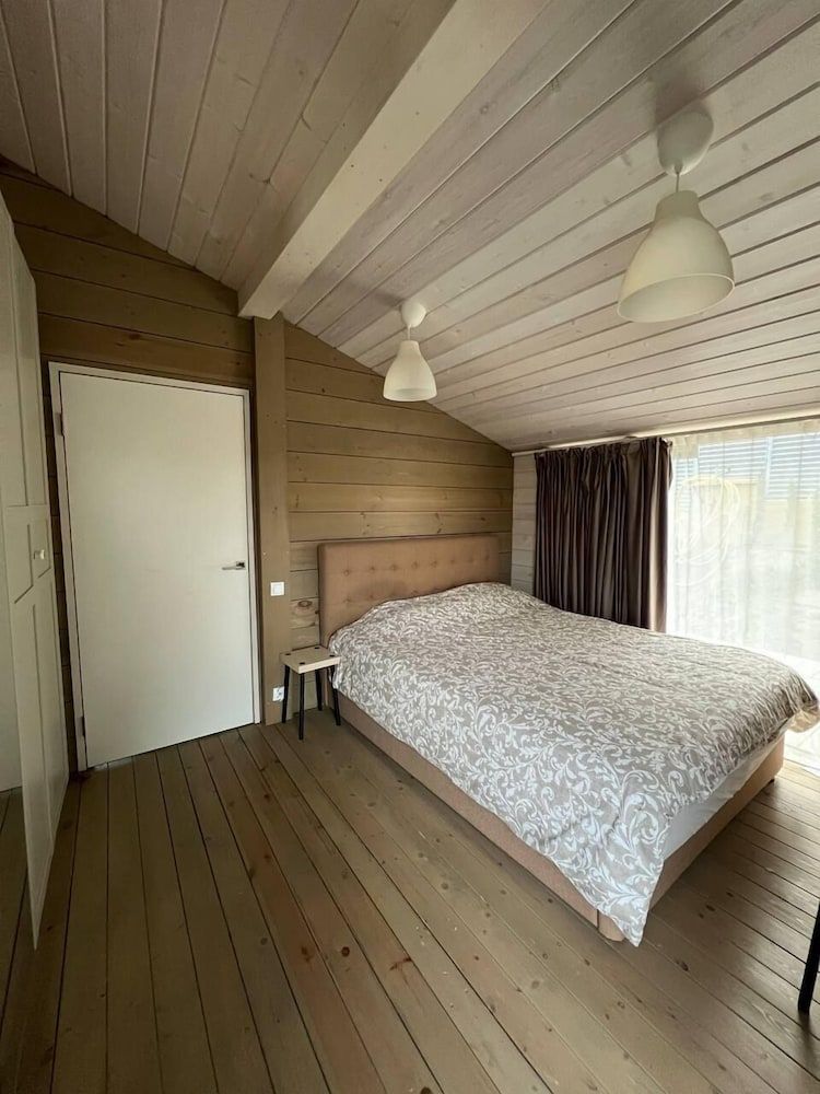 Family Cabin, Mountain View