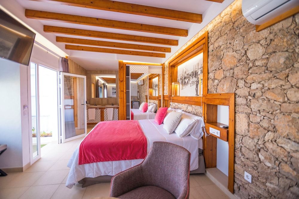 Junior Suite, Pool View
