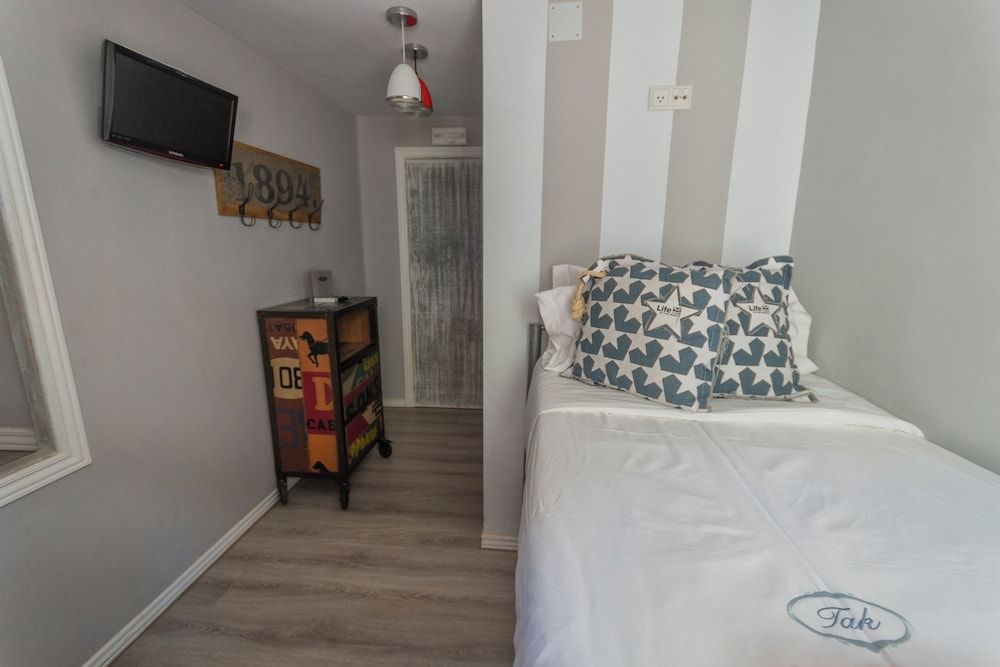 Economy Double Room, 1 Double Bed