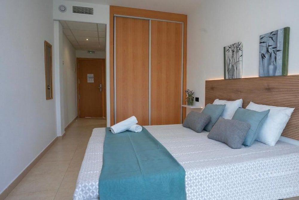 HOTEL CARAVACA RESORT Standard Double Room 4