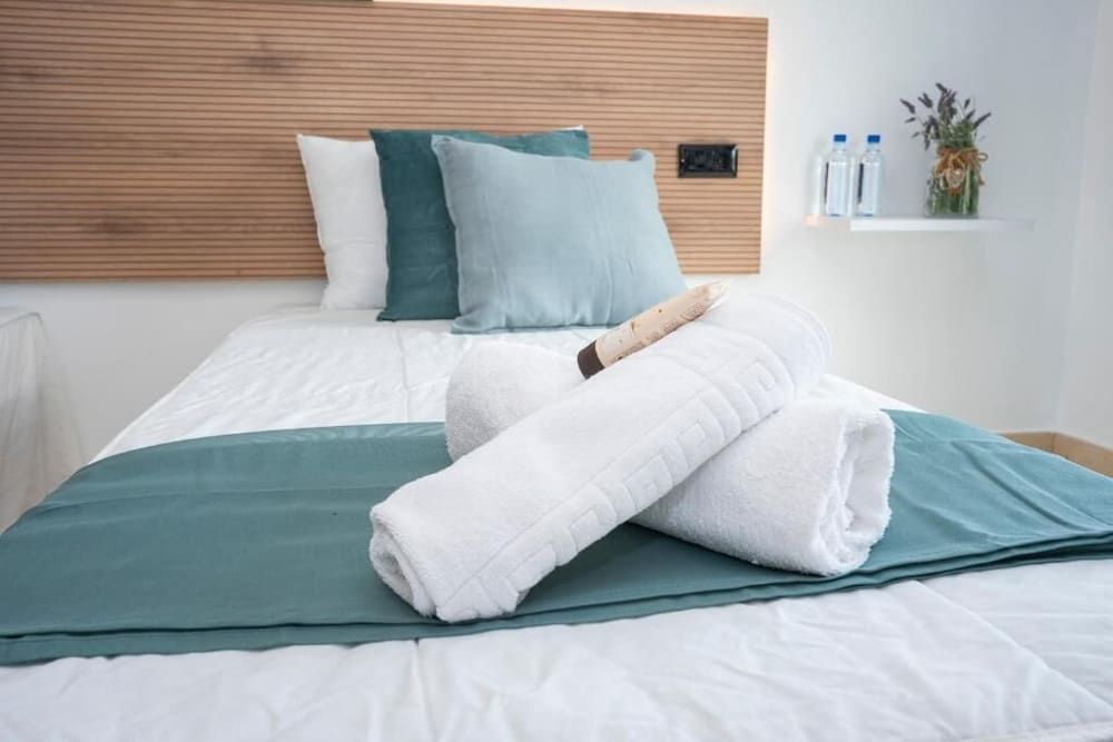 HOTEL CARAVACA RESORT Standard Double Room 5