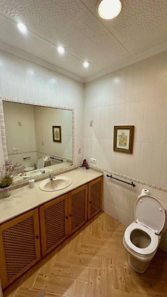 Casa Rozita Grand Room, 1 King Bed 3