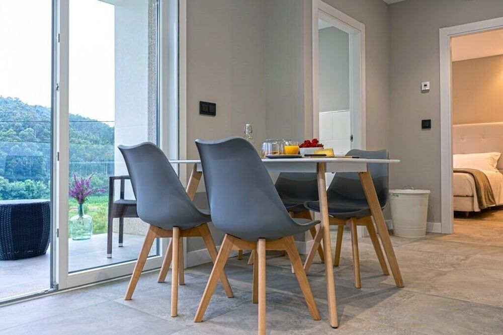 Aparthotel Ría de Lires Deluxe Apartment, River View 4