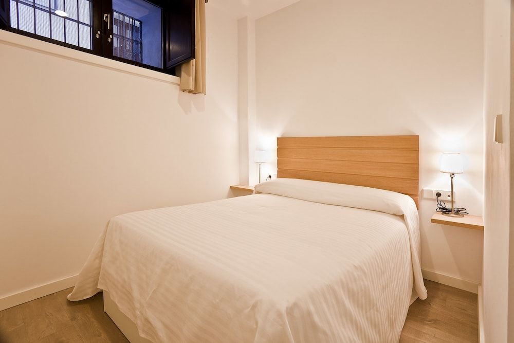 Basic Apartment, 1 Bedroom (2 People)