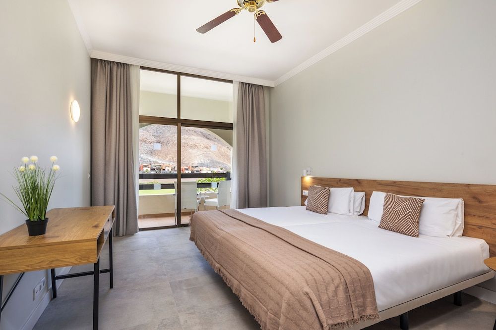 Family Room (Deluxe 1 adult + 1 child)