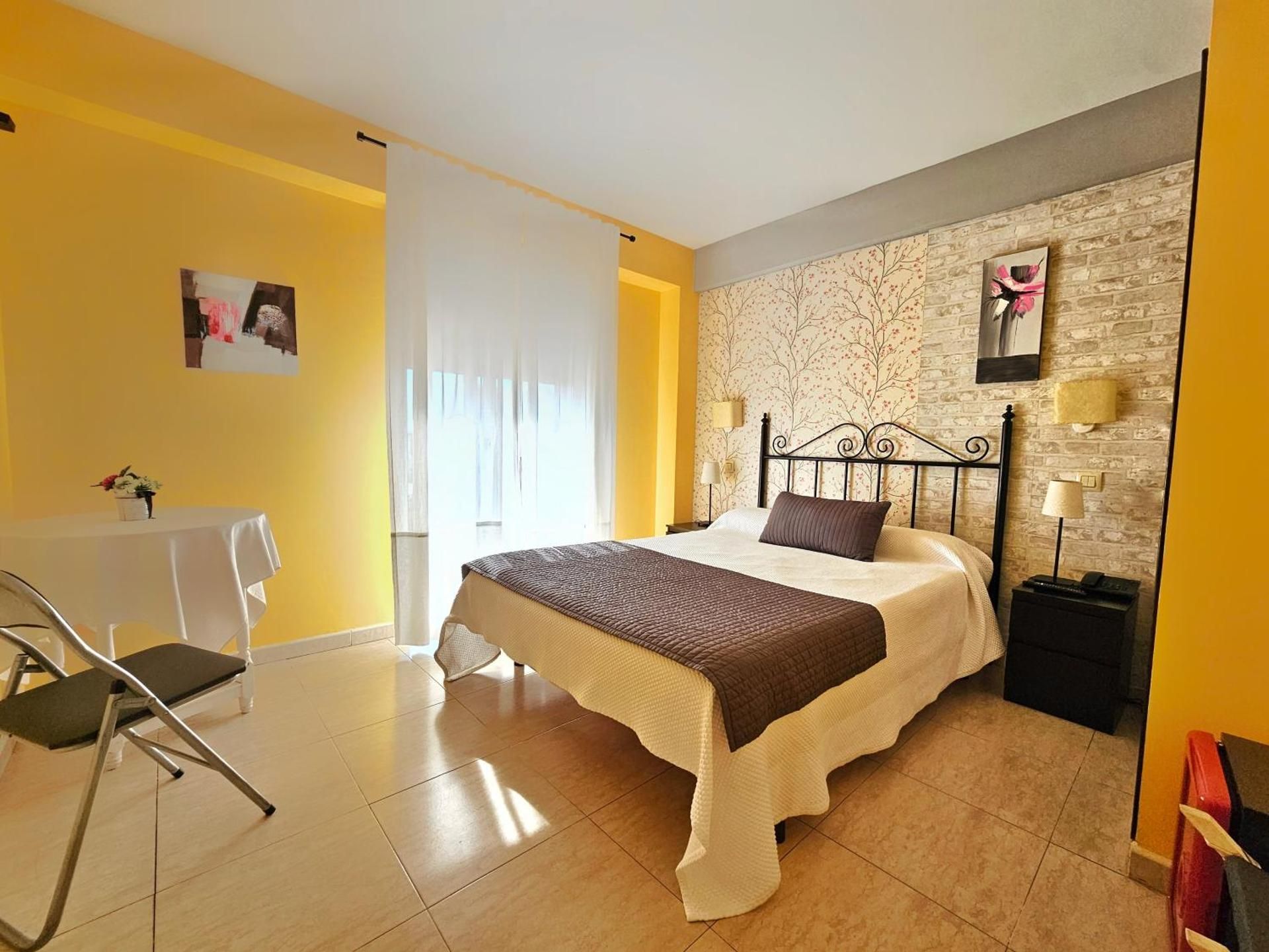 Hostal Mainz Double or Twin Room 2