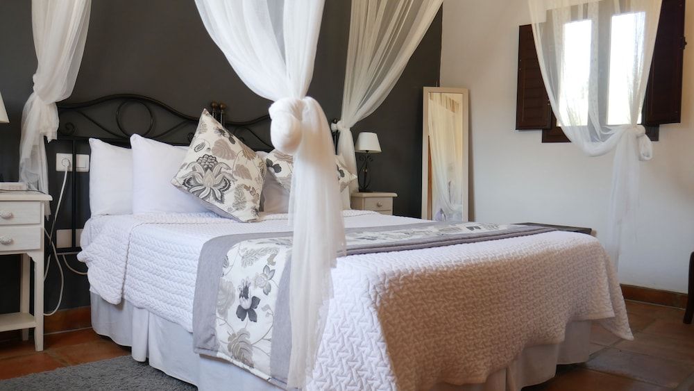 Traditional Suite, Hot Tub, Annex Building