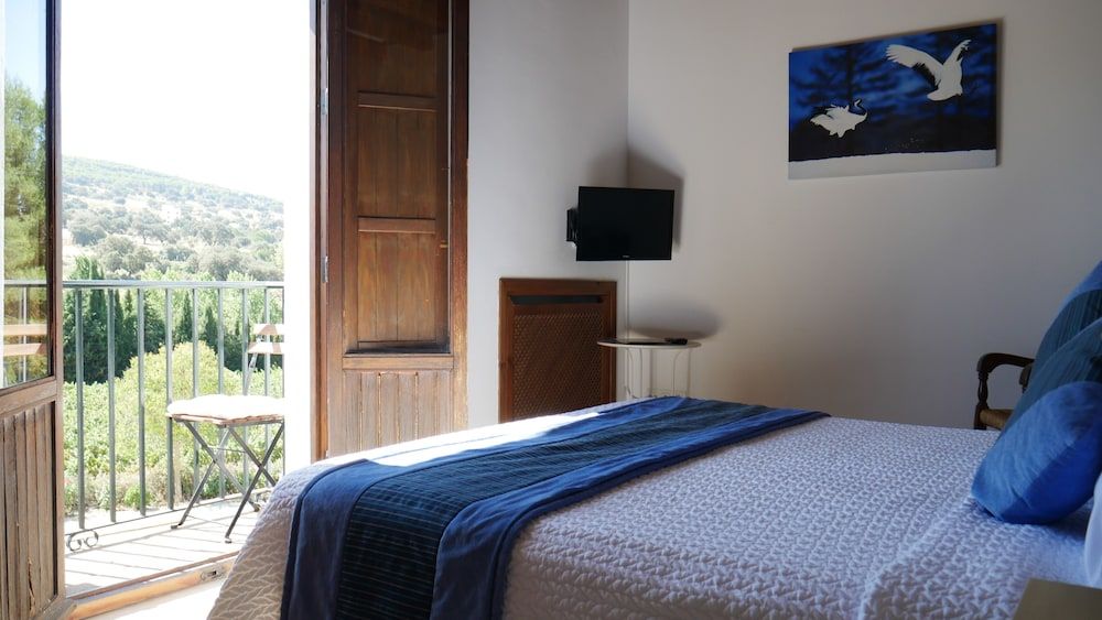 Standard Double Room, Balcony, Garden View