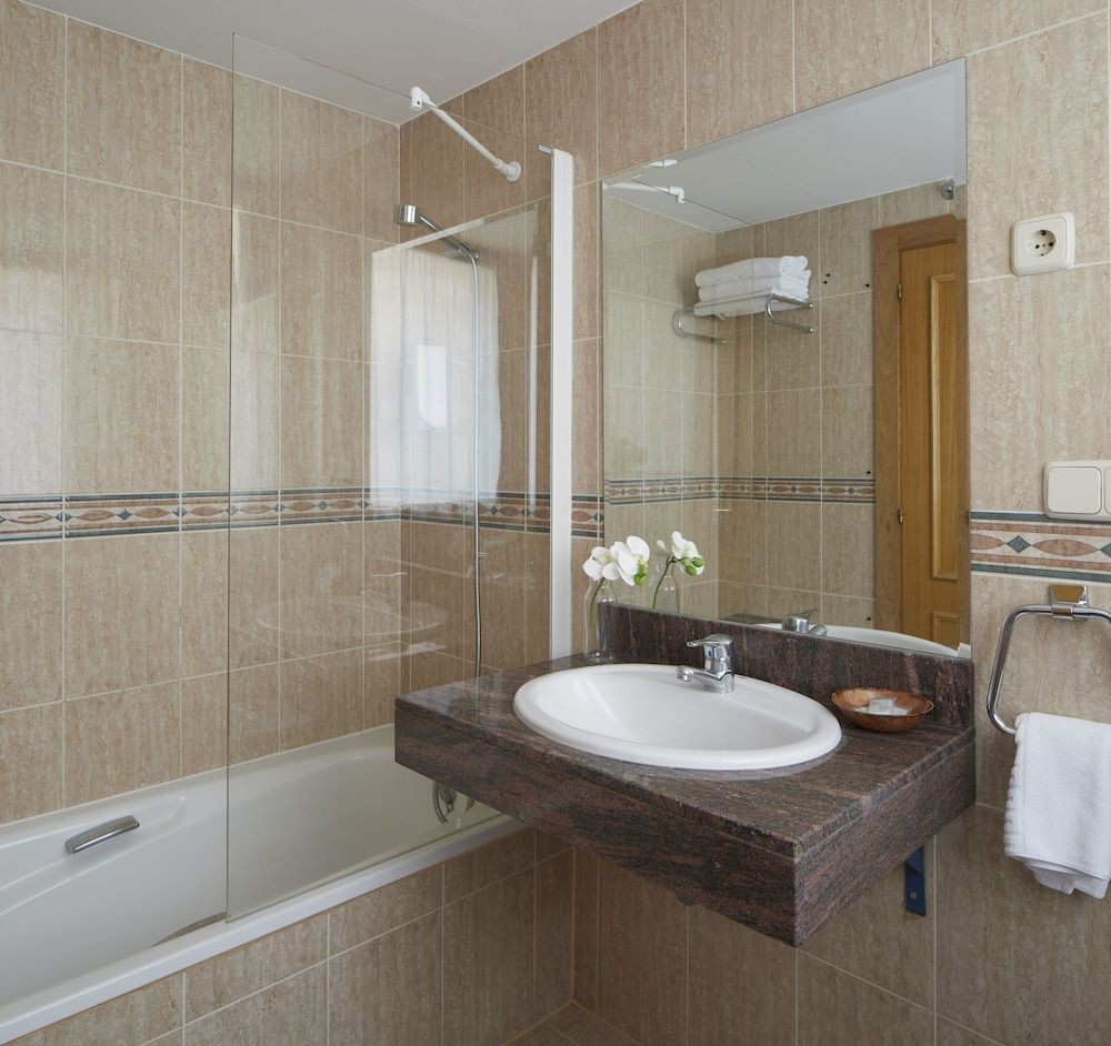 IRAIPE ACHURI Double Room 11