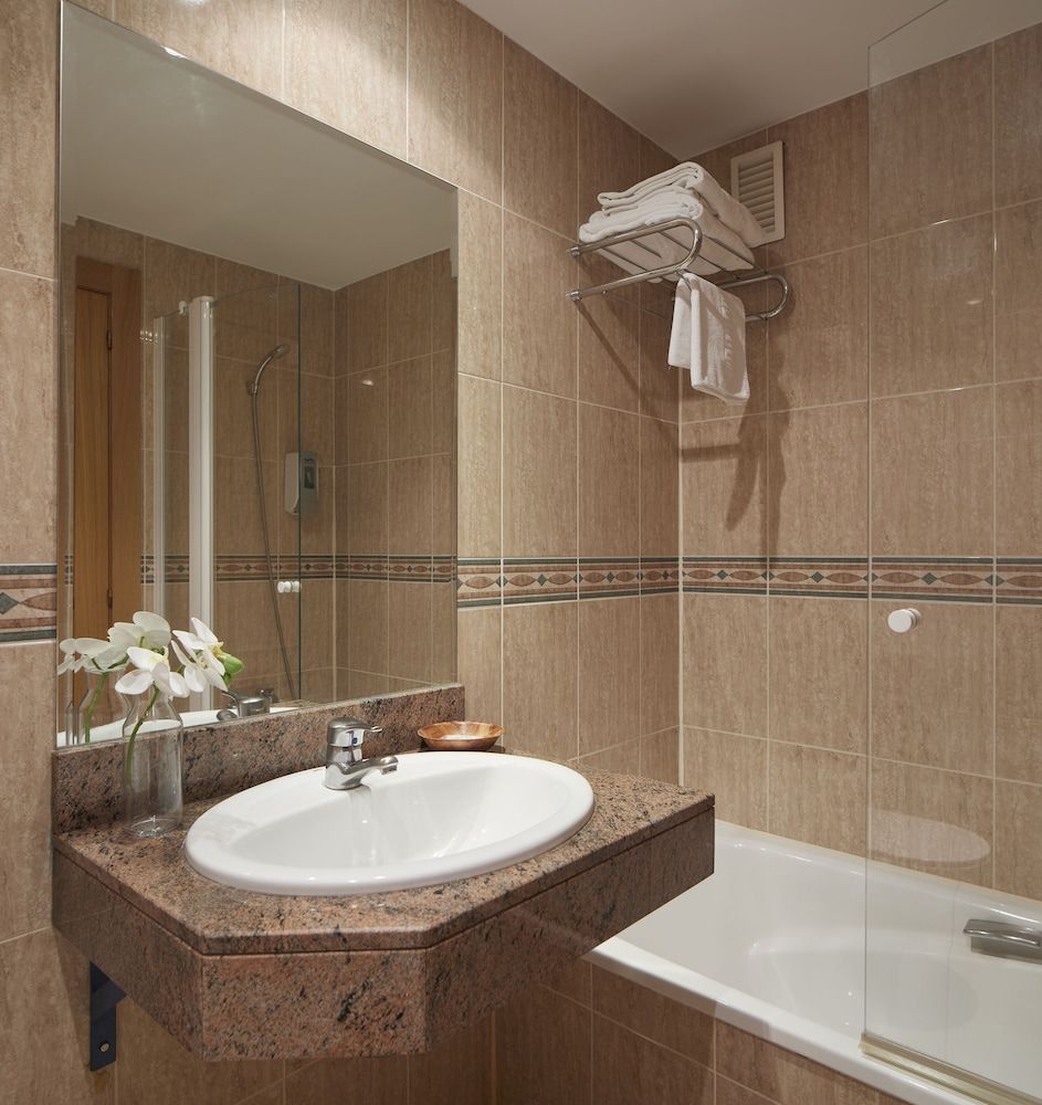 IRAIPE ACHURI Double Room 14