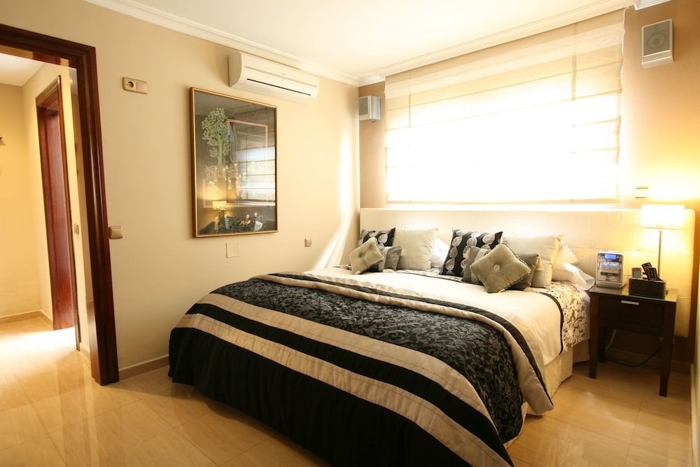 Luxury Villa, 5 Bedrooms, Private Pool