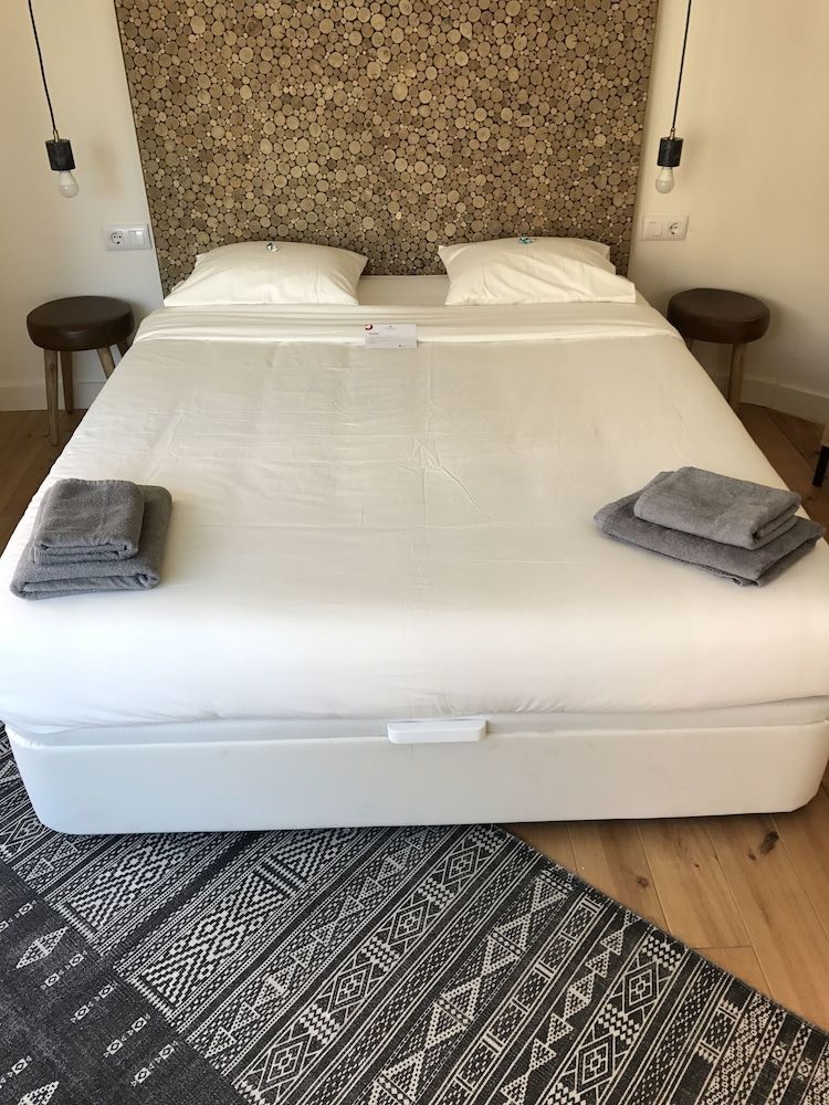 Apartment, 3 Bedrooms ( 2.2 )