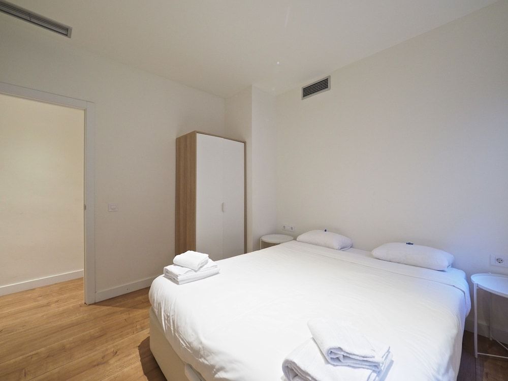 Apartment, 2 Bedrooms, Balcony (4º 3ª)