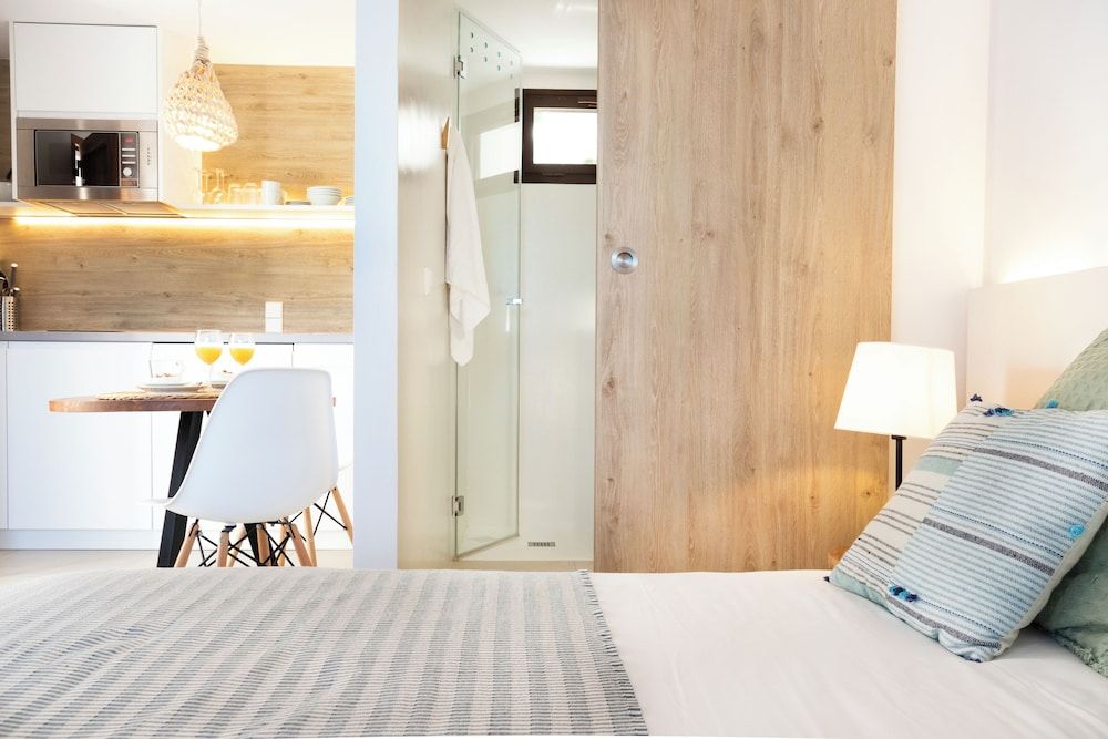 Aparthotel La Gaviota Studio, Balcony, Sea View 8